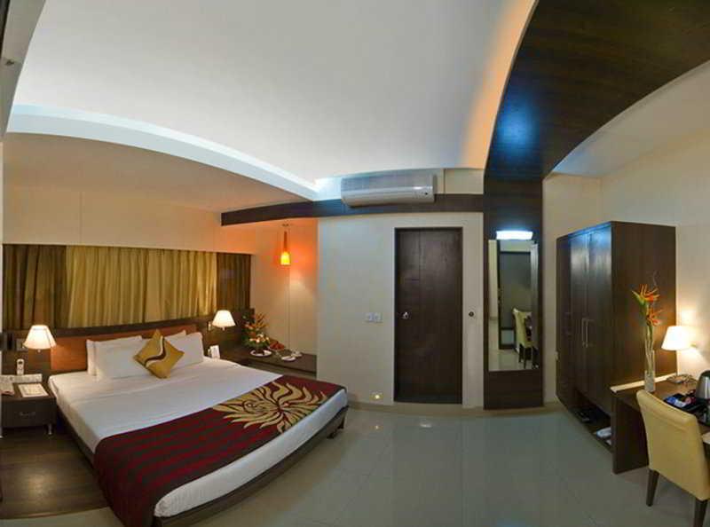 Kapila Business Hotel Púna Exteriér fotografie